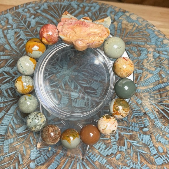 Owyhee Jasper 12mm with Alashan Fox Mask - Picture 5 of 6